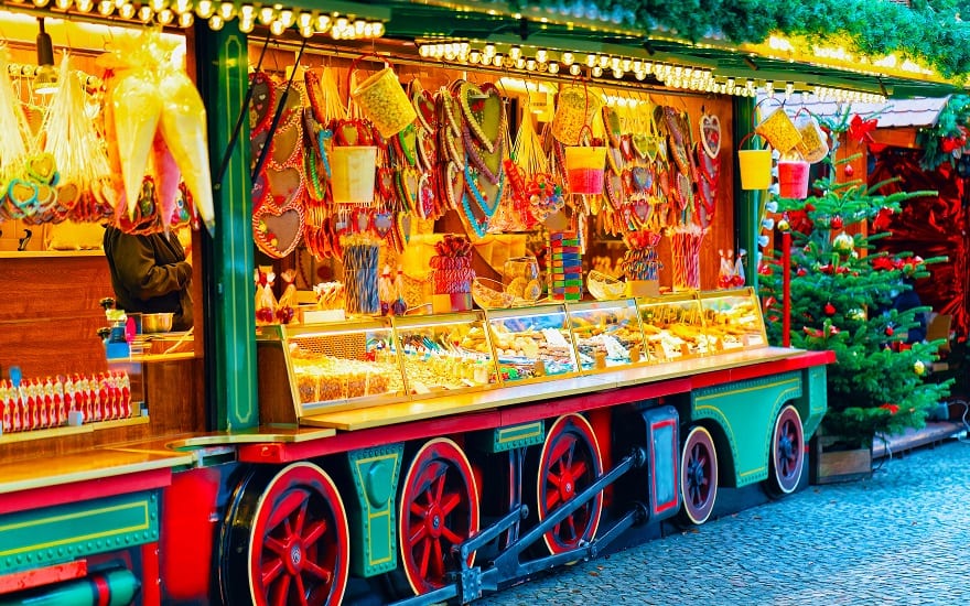 Moving to Germany - Heart shape Gingerbread cookies on a stall at a German Night market