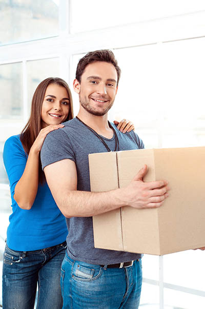 Moving-quotes-Couple-moving-to-new-home