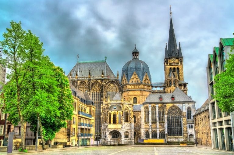 Aachen-Cathedral,-a-UNESCO-world-heritage-site-in-Germany